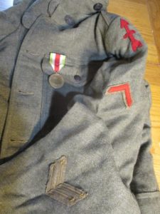 32nd Division patch and a Mexican Border Service Medal on a WW1 Uniform